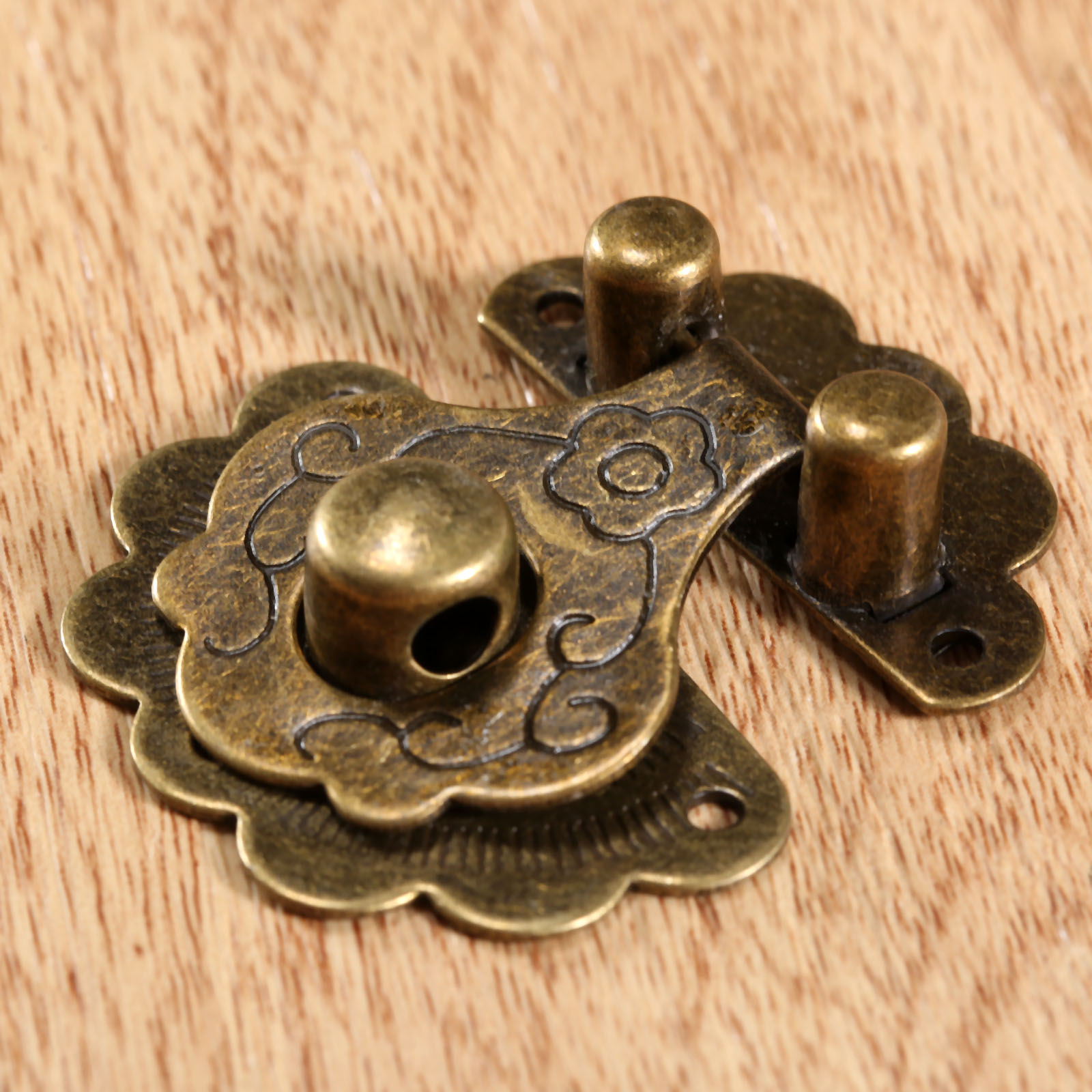 Antique Brass Hook - Cerradura de cerrojos de bronce antiguo,